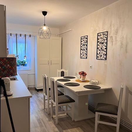 Sweet Home Apartament เปรดัล ภายนอก รูปภาพ